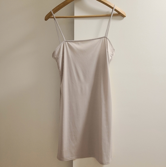 Zara Lace Dress - Picture 4 of 6